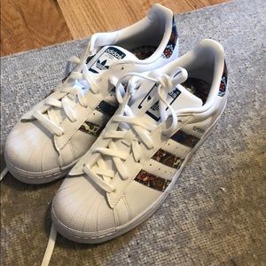 Adidas Superstar size 7.5